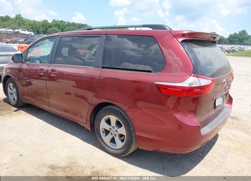 2015 TOYOTA SIENNA LE 8 PASSENGER VIN: 5TDKK3DCXFS560526
