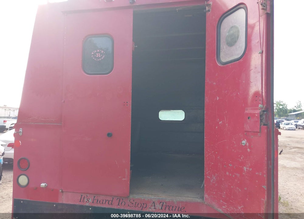 2005 FORD F-450 XL/XLT VIN: 1FDXF46P85EA35111