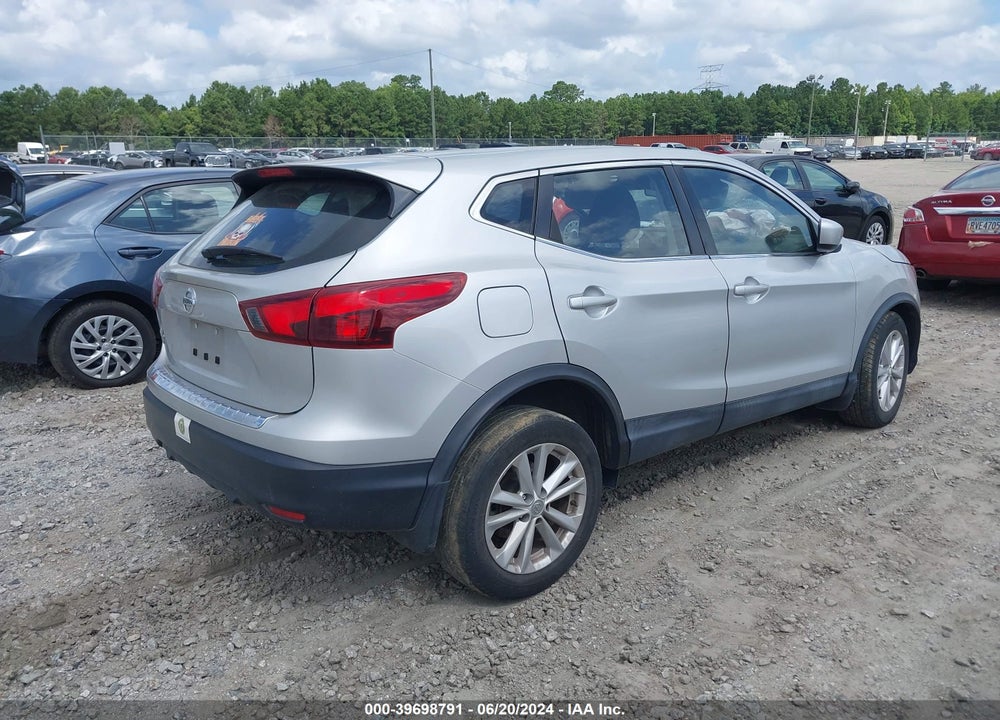 2018 NISSAN ROGUE SPORT S VIN: JN1BJ1CP4JW500510