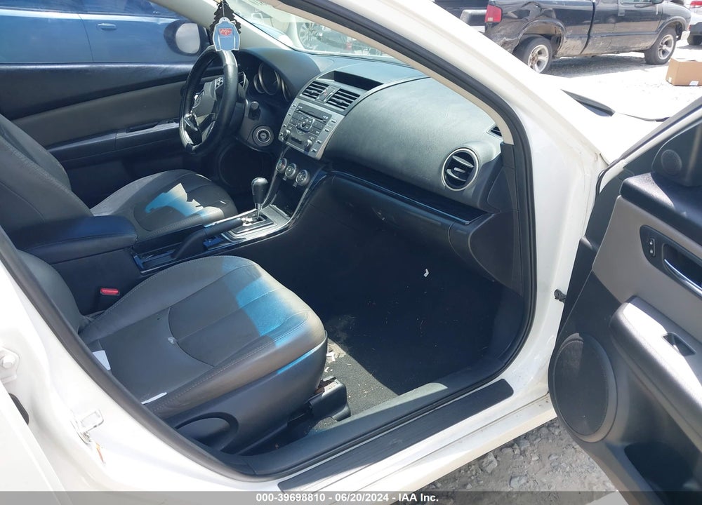 2010 MAZDA 6 I TOURING VIN: 1YVHZ8CHXA5M42324