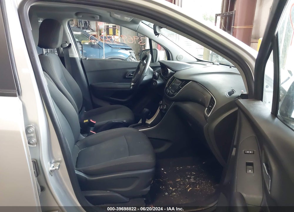 2018 CHEVROLET TRAX LS VIN: KL7CJKSB7JB550853