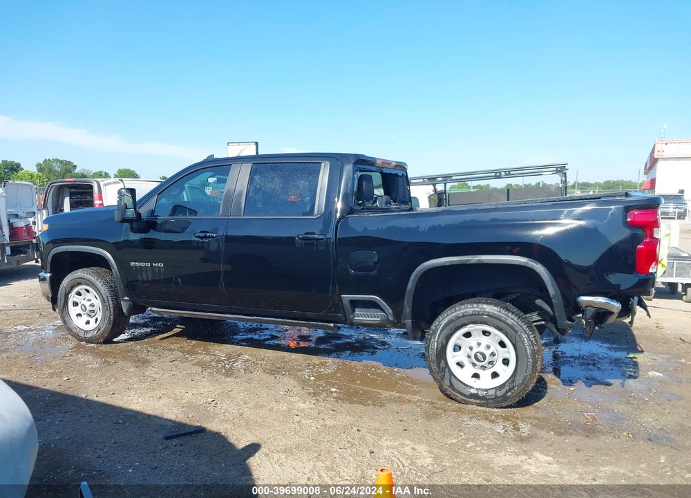 2022 CHEVROLET SILVERADO 2500HD 4WD STANDARD BED LT VIN: 1GC4YNE73NF160911