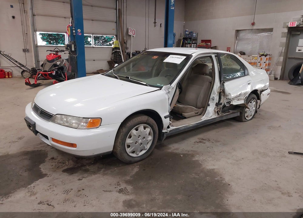 1997 HONDA ACCORD LX VIN: 1HGCD5538VA202797
