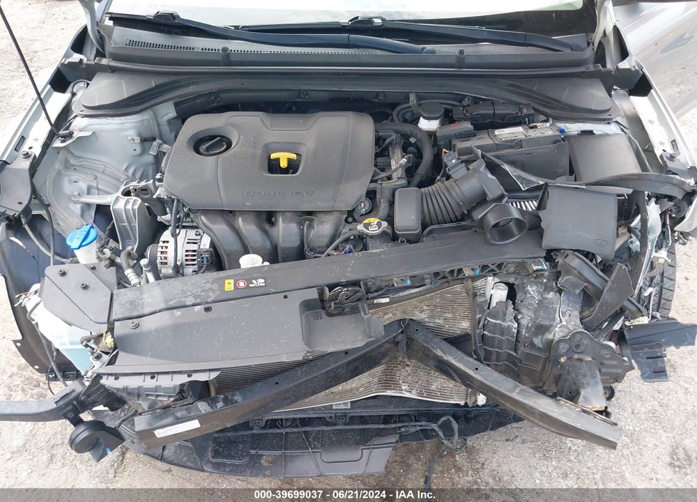 2020 HYUNDAI ELANTRA SE VIN: 5NPD74LF6LH613137
