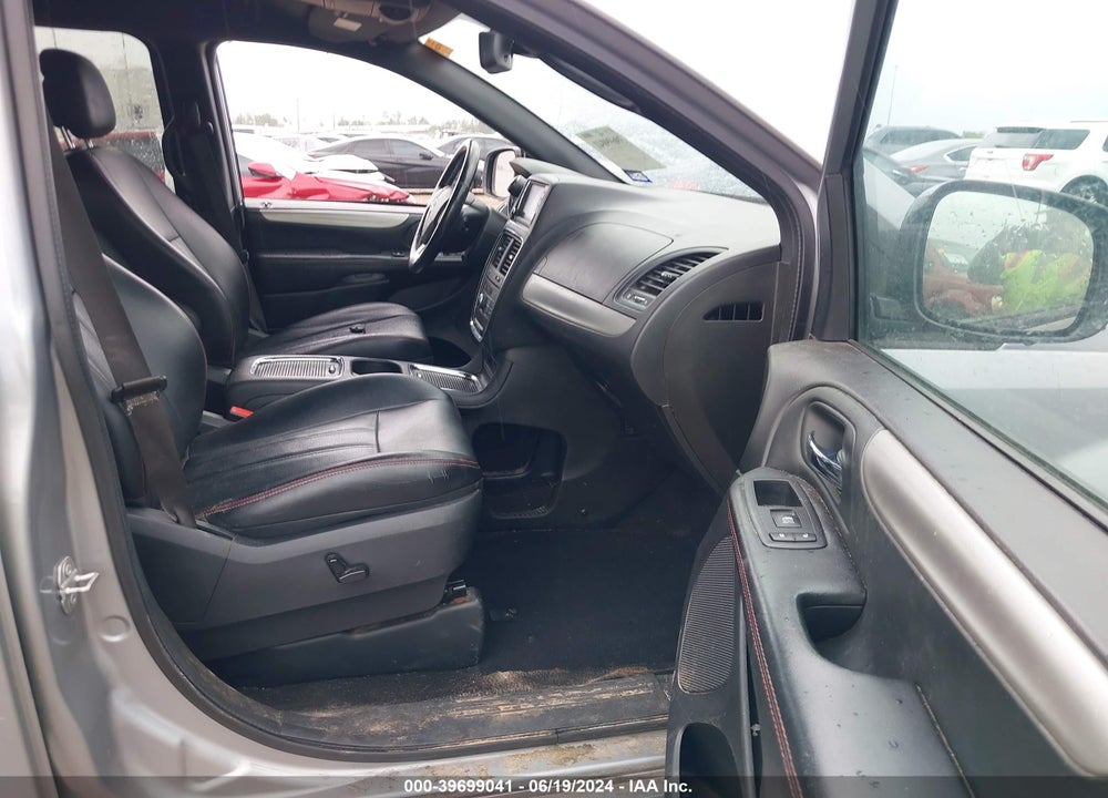 2019 DODGE GRAND CARAVAN GT VIN: 2C4RDGEG2KR744914