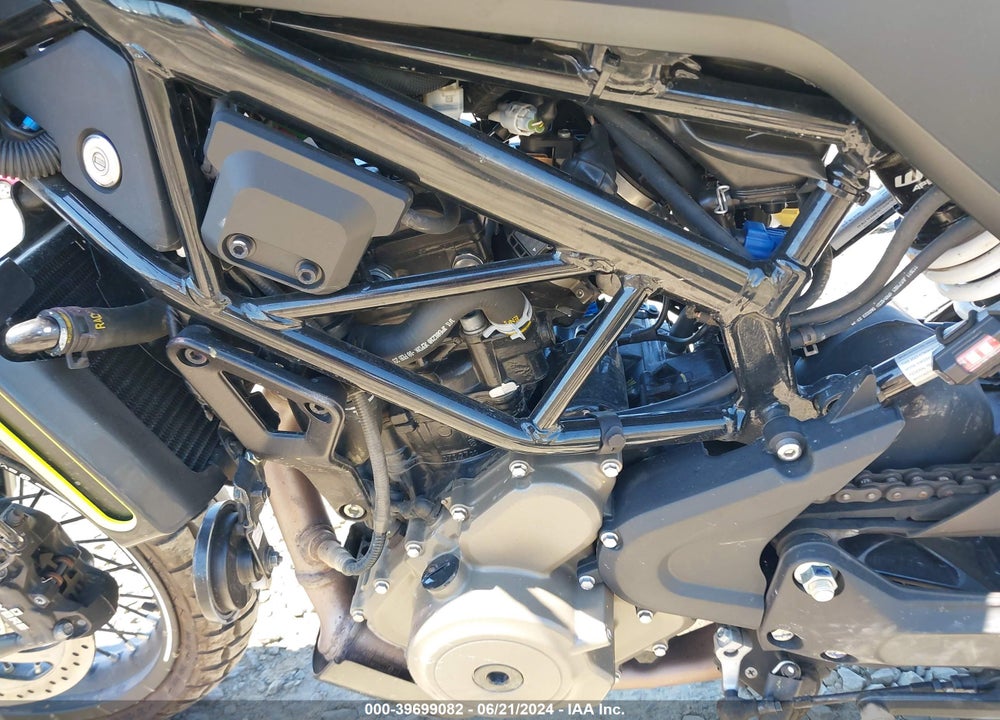 2023 HUSQVARNA VITPILEN 401/SVARTPILEN 401 VIN: MD2JUJ401PC223756