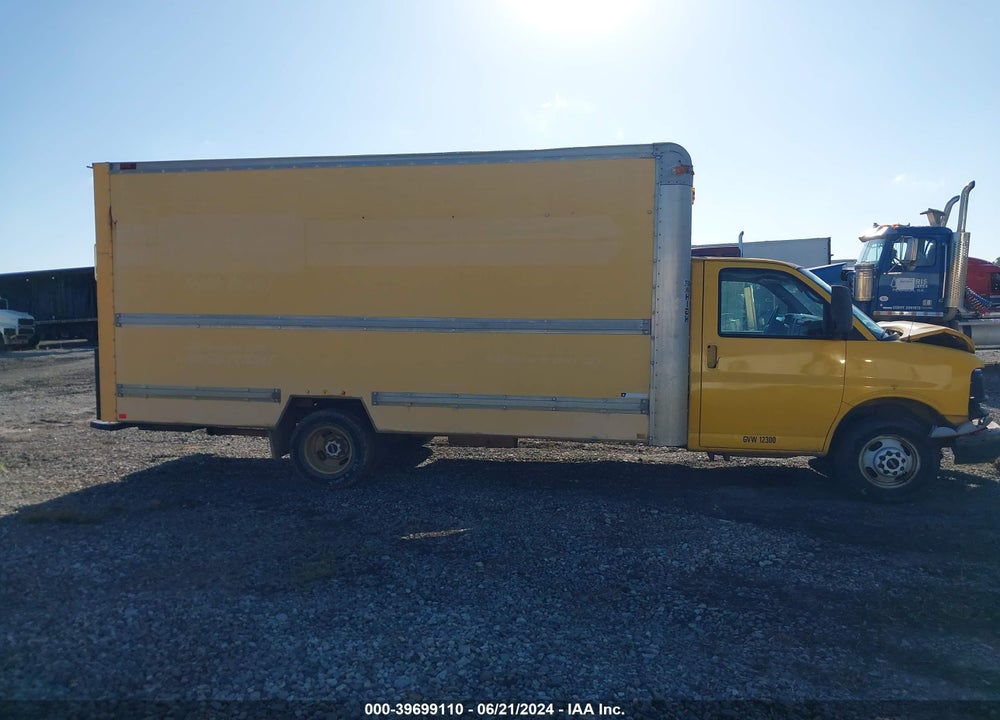2008 GMC SAVANA CUTAWAY WORK VAN VIN: 1GDJG31K381906050