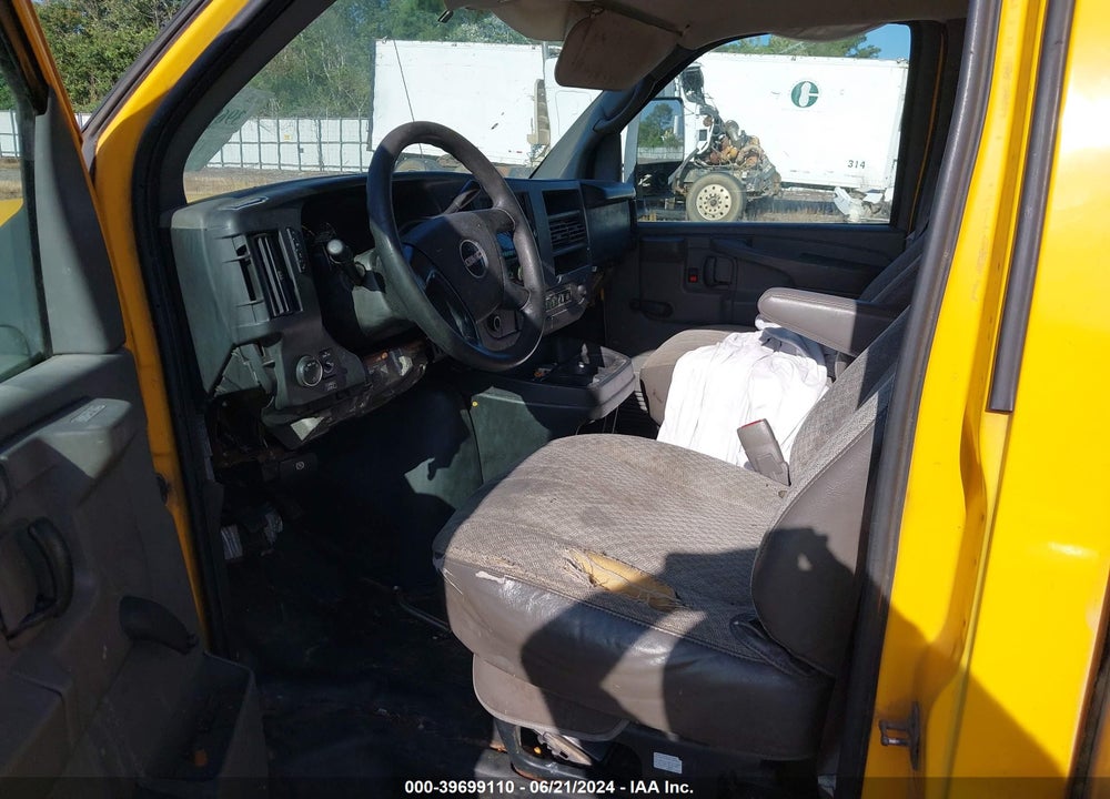 2008 GMC SAVANA CUTAWAY WORK VAN VIN: 1GDJG31K381906050