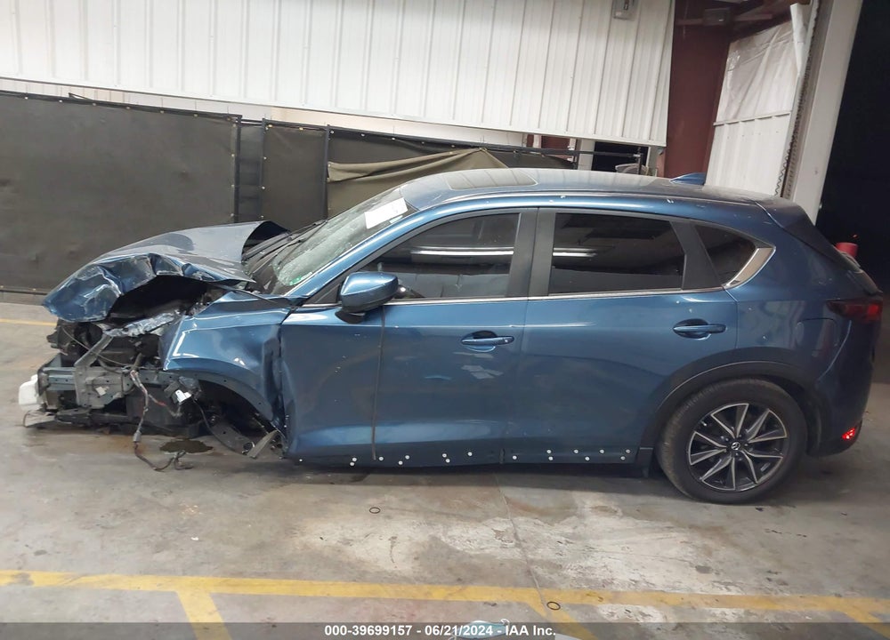 2018 MAZDA CX-5 TOURING VIN: JM3KFBCM9J0339981