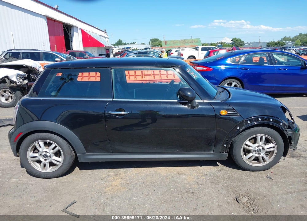 2012 MINI COOPER VIN: WMWSU3C59CT368800