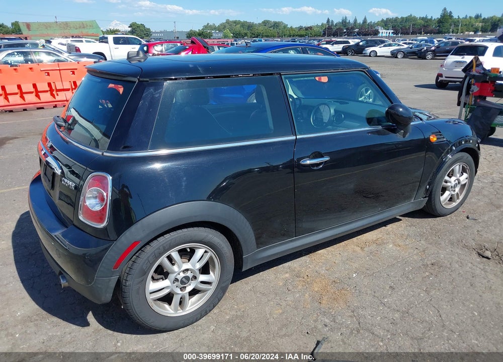 2012 MINI COOPER VIN: WMWSU3C59CT368800