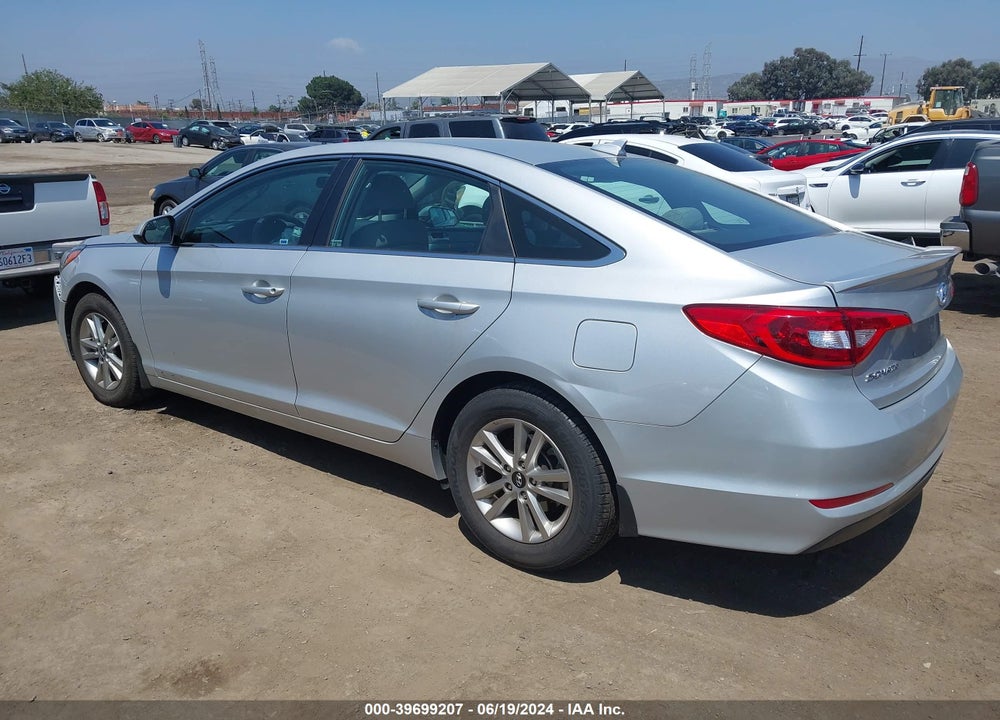 2015 HYUNDAI SONATA SE VIN: 5NPE24AF7FH171740