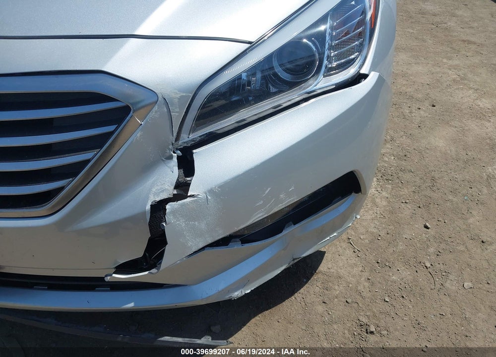 2015 HYUNDAI SONATA SE VIN: 5NPE24AF7FH171740
