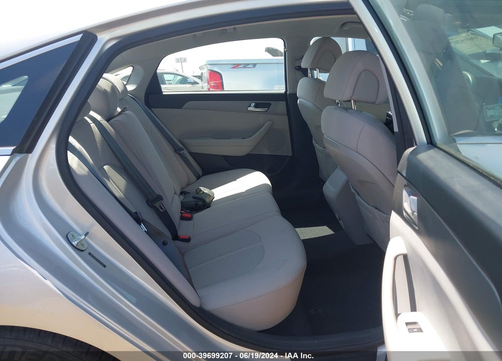 2015 HYUNDAI SONATA SE VIN: 5NPE24AF7FH171740