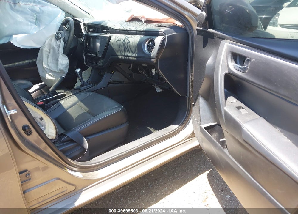 2017 TOYOTA COROLLA XLE VIN: 5YFBURHE0HP692764