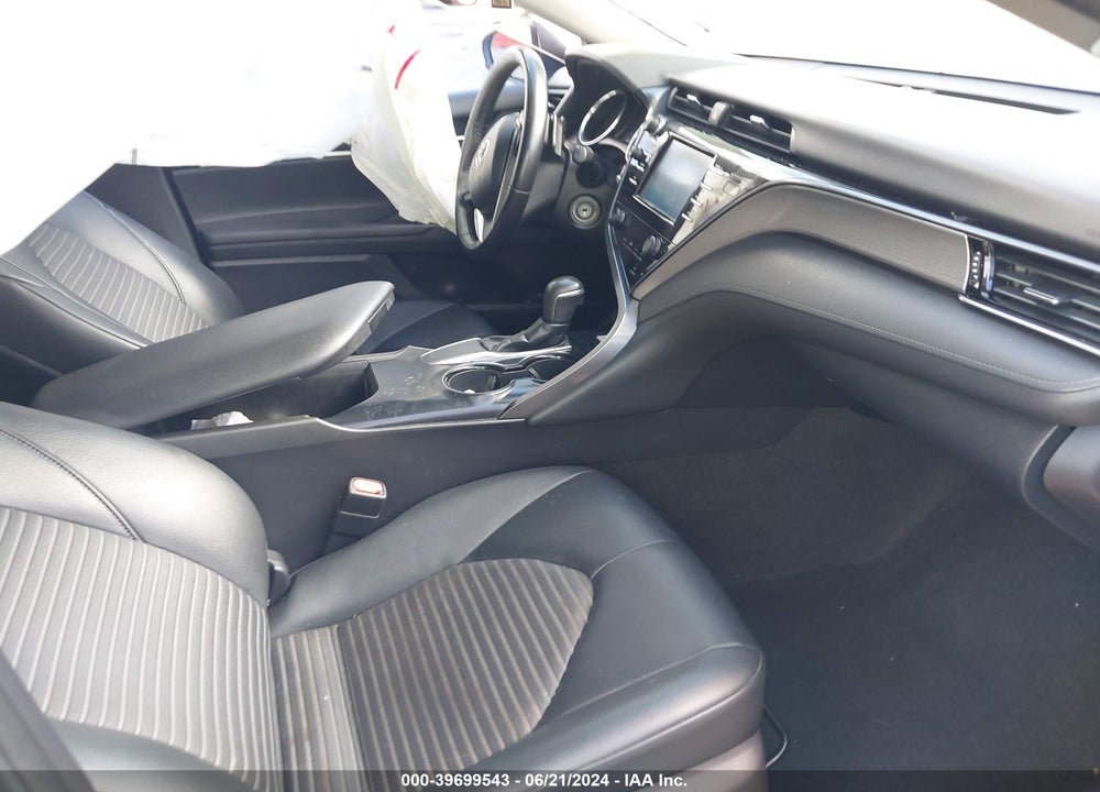 2019 TOYOTA CAMRY SE VIN: 4T1B11HK2KU219115