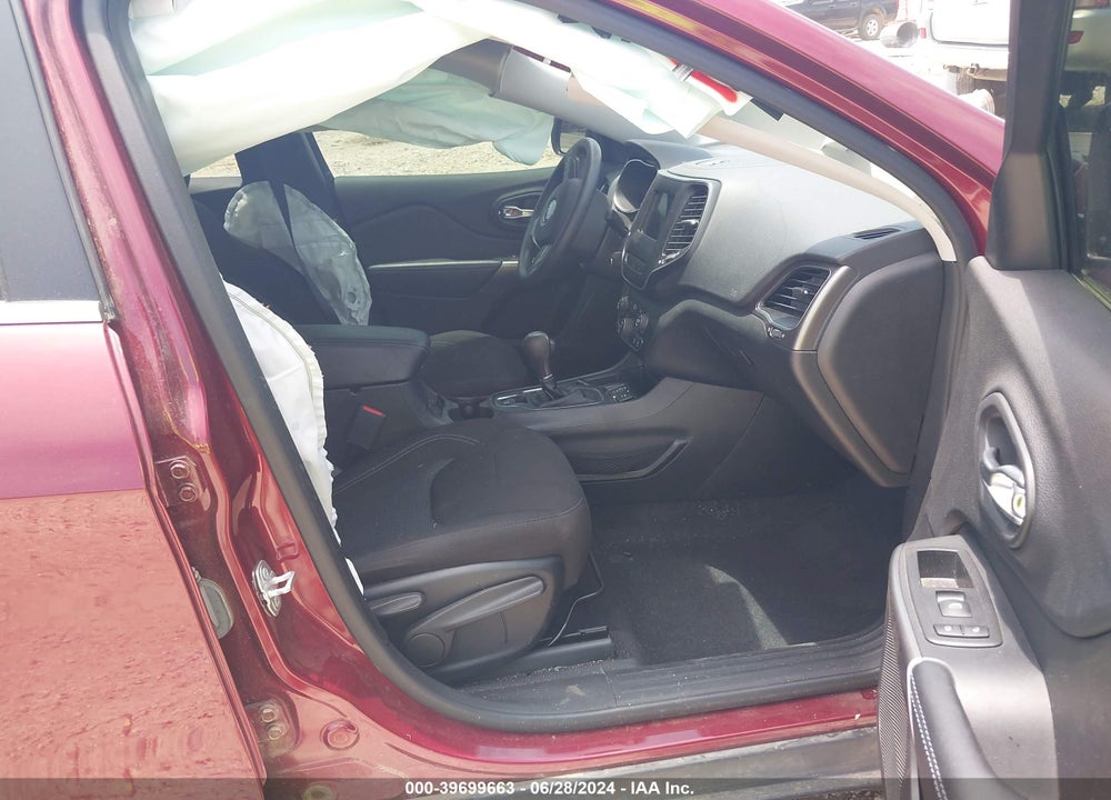2019 JEEP CHEROKEE LATITUDE FWD VIN: 1C4PJLCB1KD428388