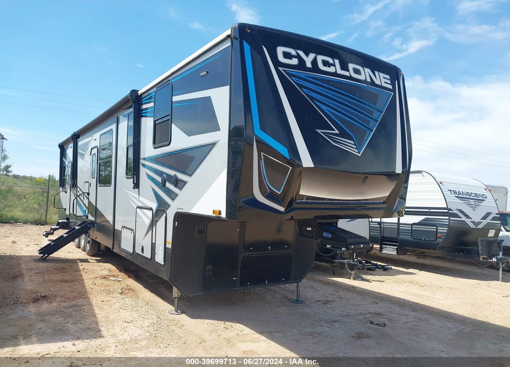 2022 HEARTLAND CYCLONE VIN: 5SFCG4535NE511214