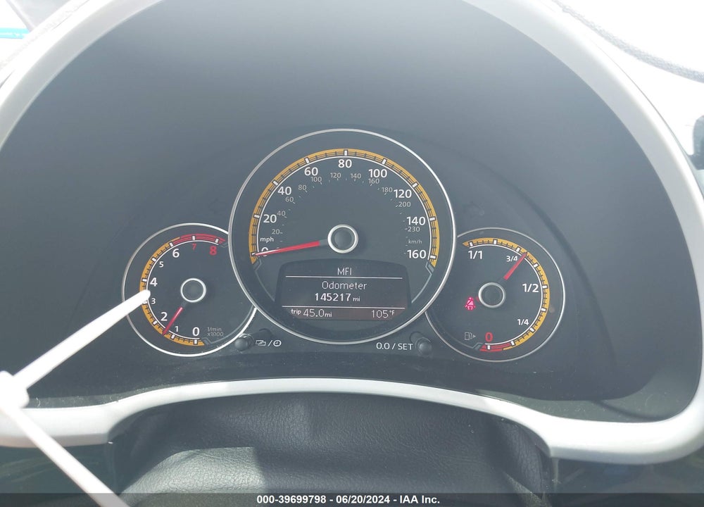 2016 VOLKSWAGEN BEETLE 1.8T DUNE VIN: 3VWS17AT3GM631577
