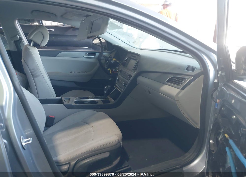 2016 HYUNDAI SONATA SE VIN: 5NPE24AF2GH363083