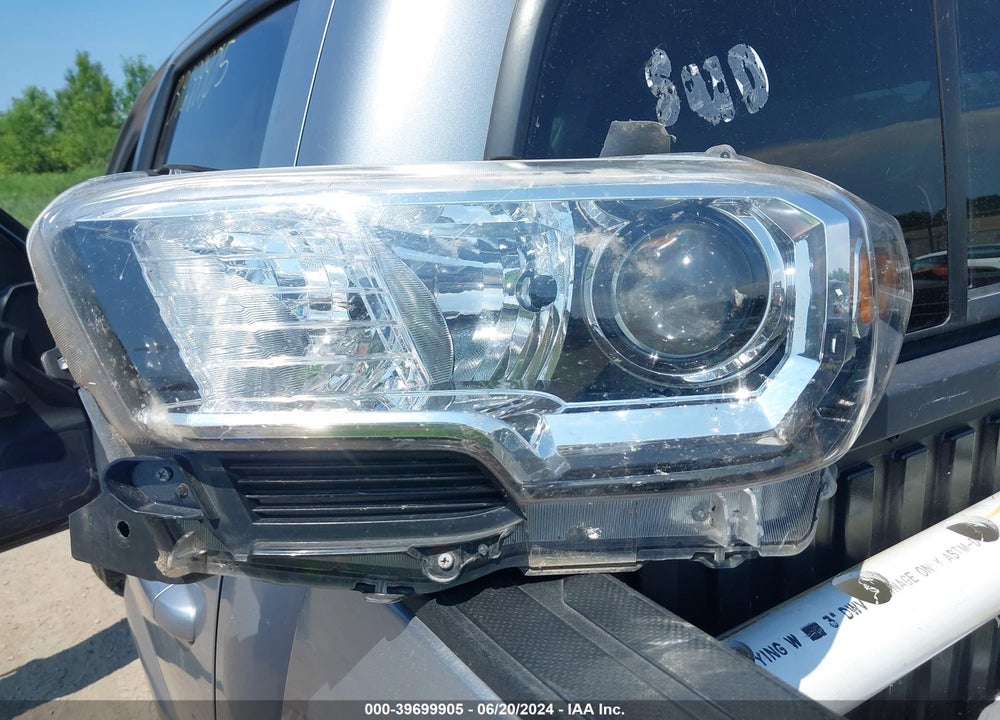 2017 TOYOTA TACOMA VIN: 3TMCZ5AN5HM101666