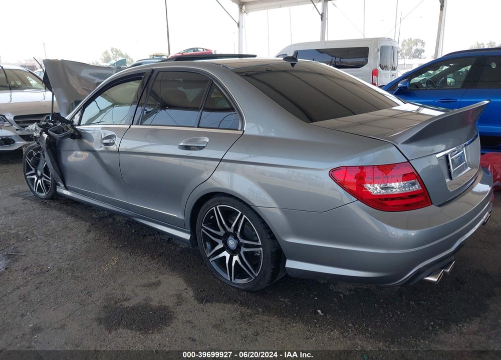 2014 MERCEDES-BENZ C 250 LUXURY/SPORT VIN: WDDGF4HB9EA952402
