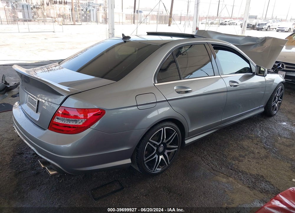 2014 MERCEDES-BENZ C 250 LUXURY/SPORT VIN: WDDGF4HB9EA952402