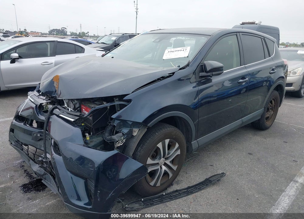 2018 TOYOTA RAV4 LE VIN: JTMBFREVXJJ737881