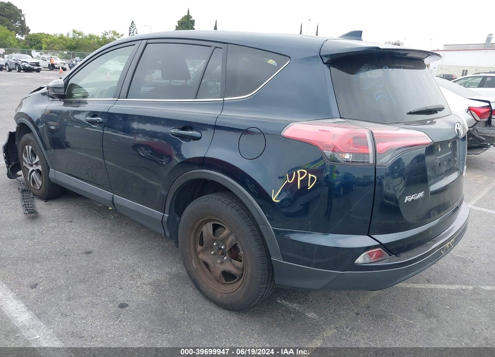2018 TOYOTA RAV4 LE VIN: JTMBFREVXJJ737881