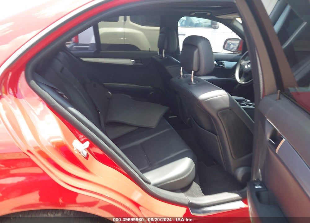 2008 MERCEDES-BENZ C 300 LUXURY/SPORT VIN: WDDGF54XX8R035949
