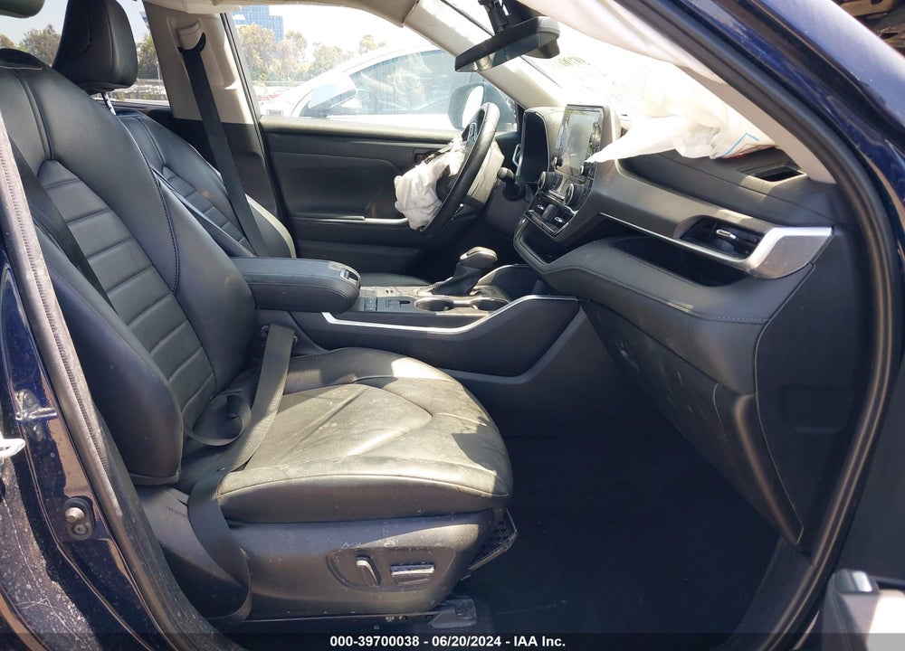 2022 TOYOTA HIGHLANDER XLE VIN: 5TDHZRAH7NS545229