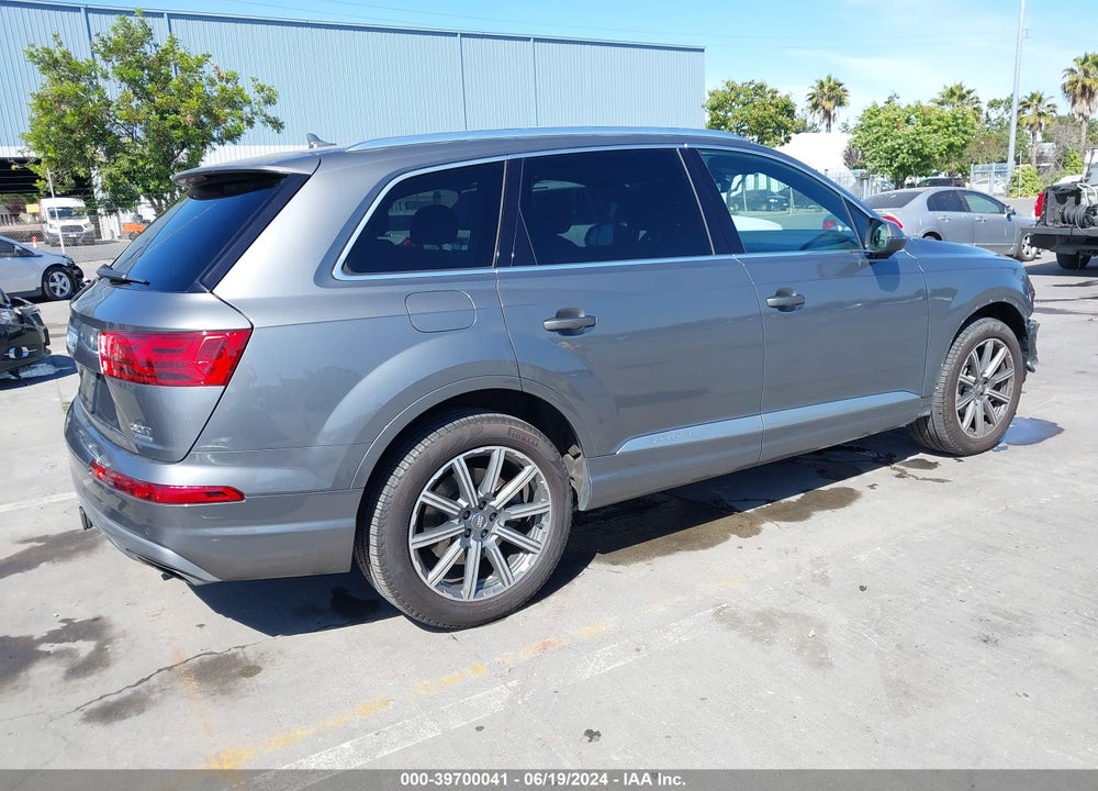 2018 AUDI Q7 3.0T PREMIUM VIN: WA1LAAF76JD028278