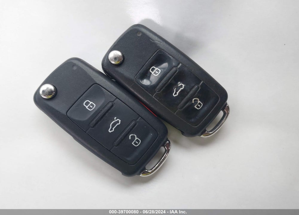 2011 VOLKSWAGEN GOLF 2.5L 2-DOOR VIN: WVWBA7AJ3BW288537