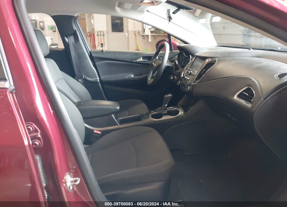 2017 CHEVROLET CRUZE LT AUTO VIN: 1G1BE5SM6H7250989