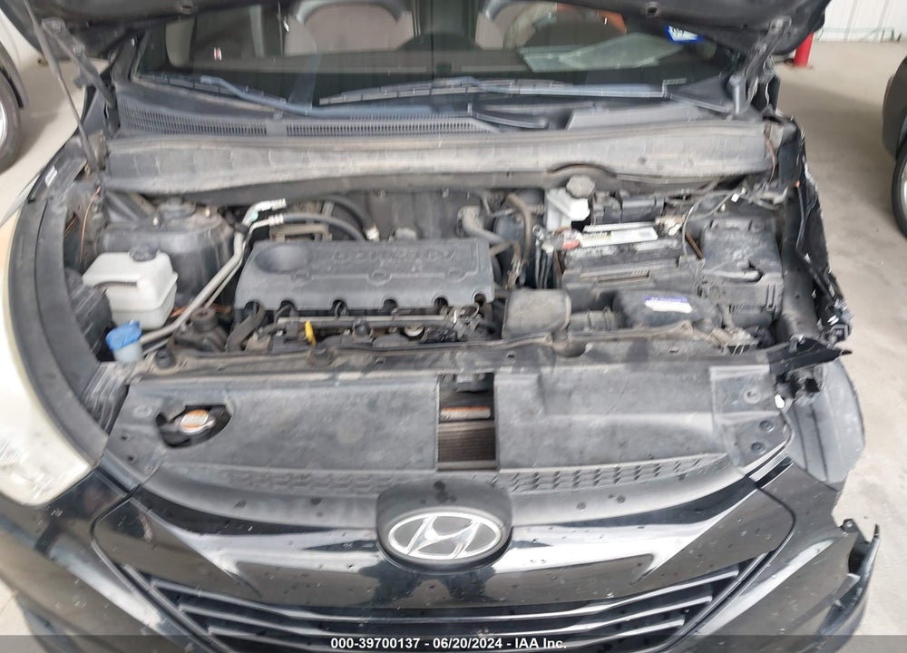 2011 HYUNDAI TUCSON GLS VIN: KM8JU3AC3BU200302