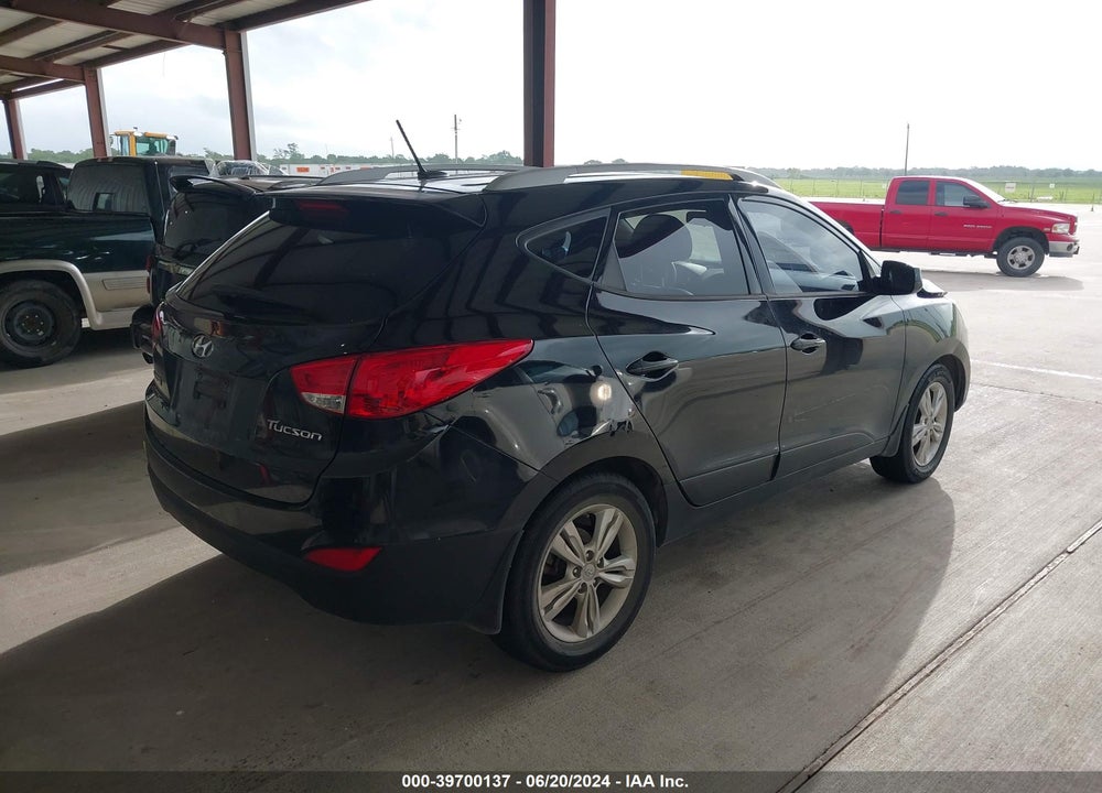 2011 HYUNDAI TUCSON GLS VIN: KM8JU3AC3BU200302