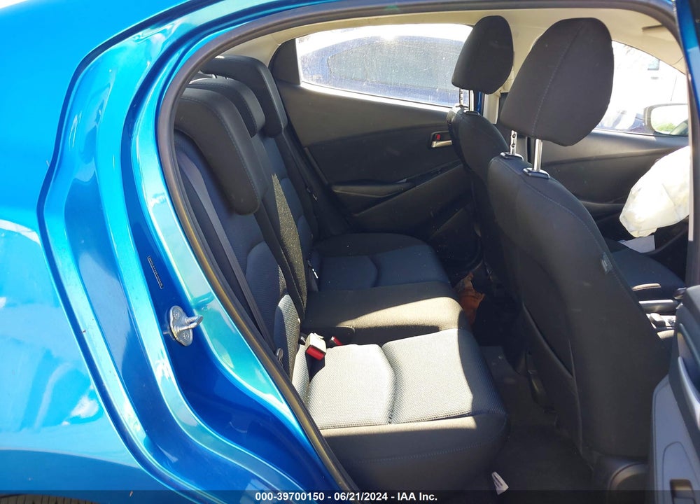 2019 TOYOTA YARIS LE VIN: 3MYDLBYVXKY515036