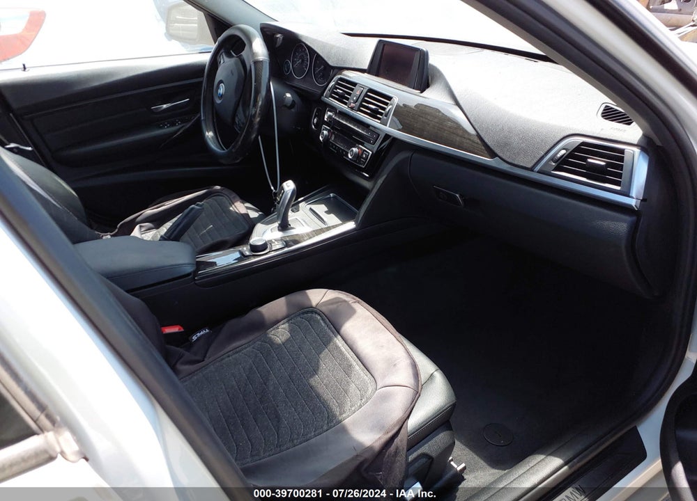 2018 BMW 320I VIN: WBA8E1G55JNU92781