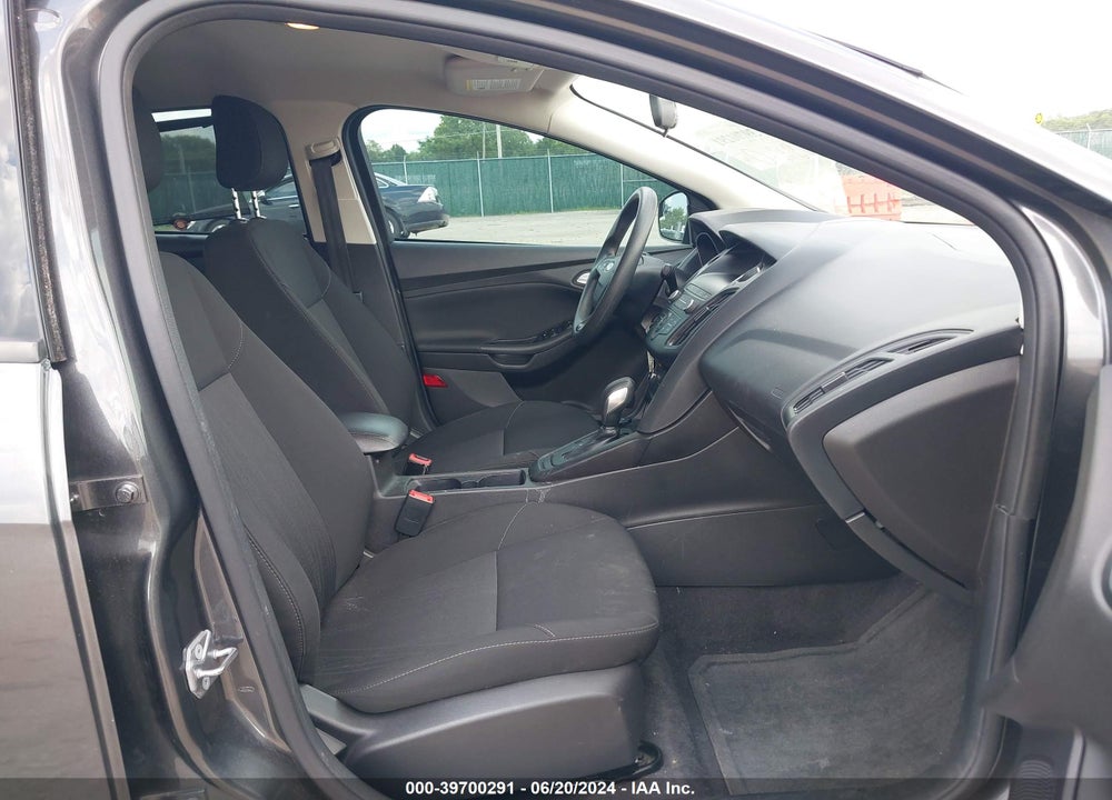 2018 FORD FOCUS SE VIN: 1FADP3F29JL204308