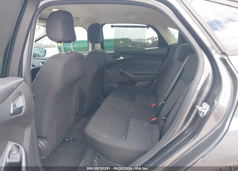 2018 FORD FOCUS SE VIN: 1FADP3F29JL204308