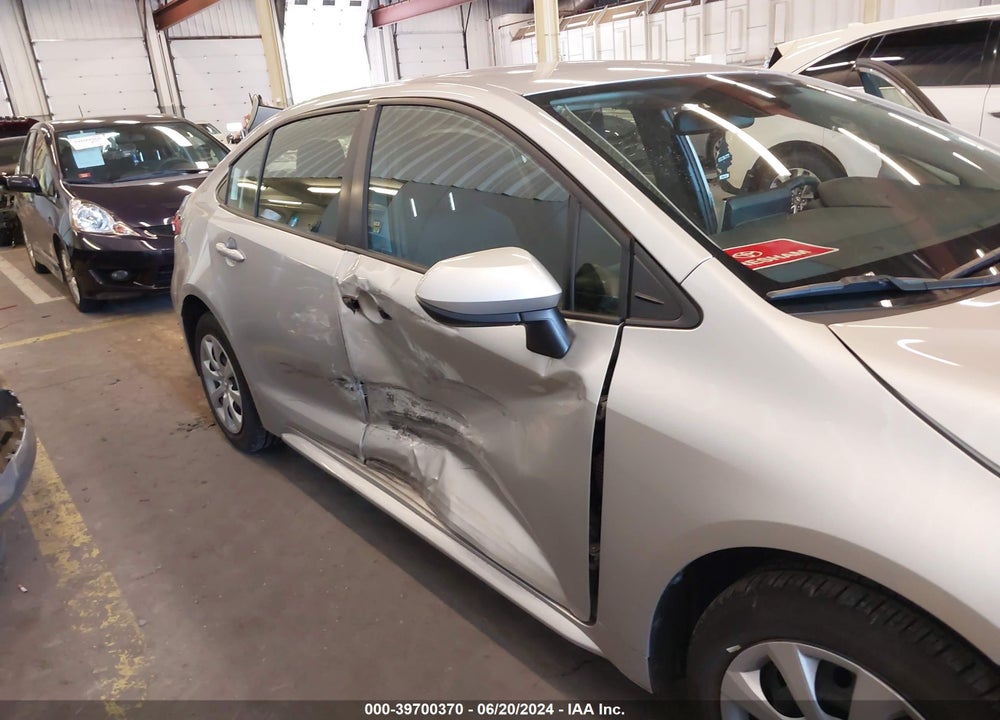 2020 TOYOTA COROLLA LE VIN: JTDEPRAE2LJ015050