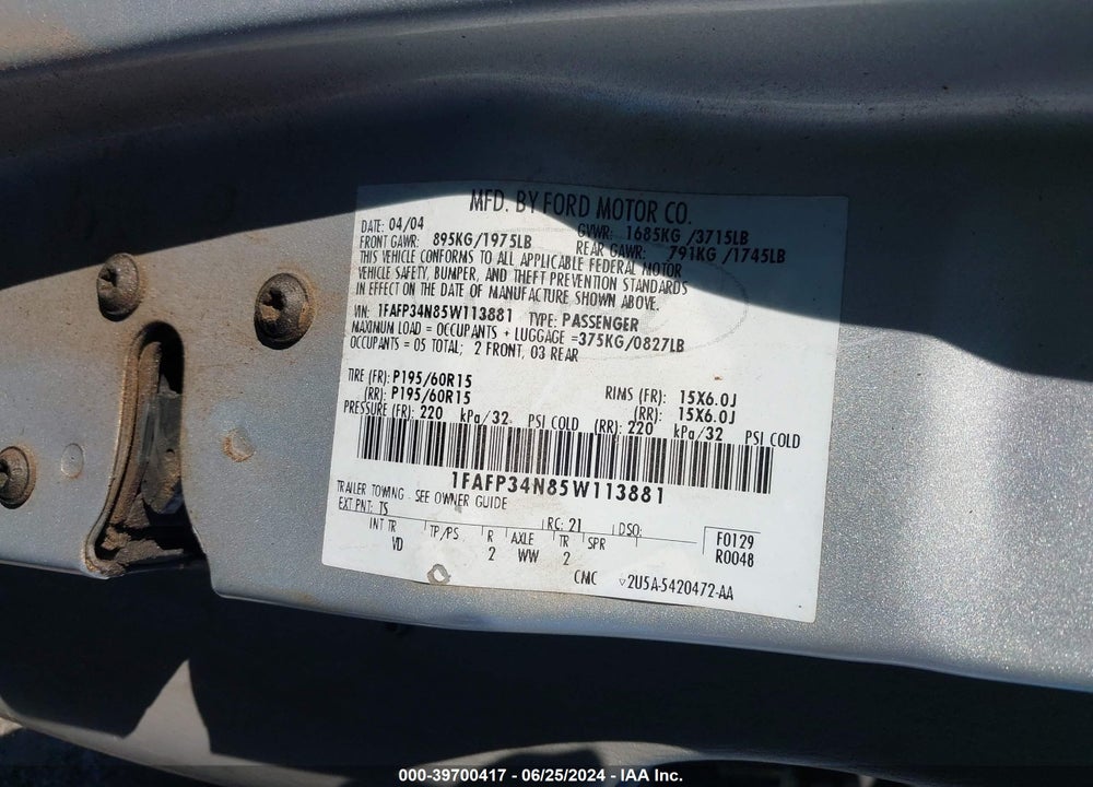 2005 FORD FOCUS ZX4 VIN: 1FAFP34N85W113881
