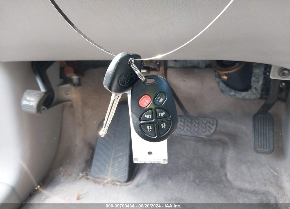2009 TOYOTA SIENNA LIMITED VIN: 5TDZK22C49S277457