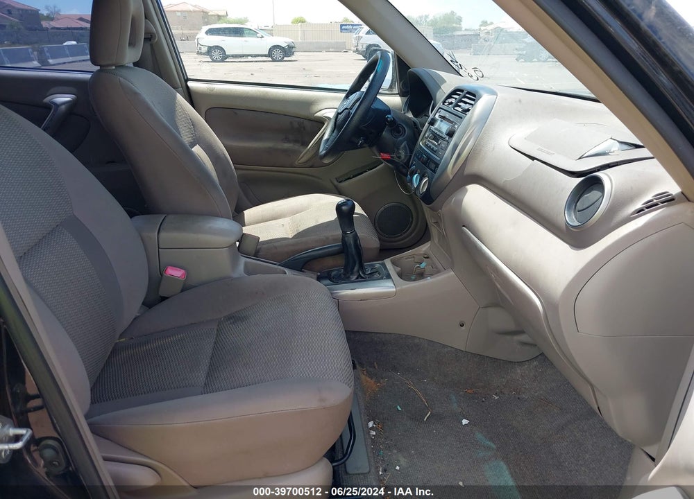2005 TOYOTA RAV4 VIN: JTEGD20V950084624