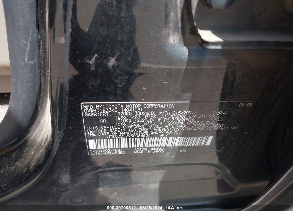 2005 TOYOTA RAV4 VIN: JTEGD20V950084624