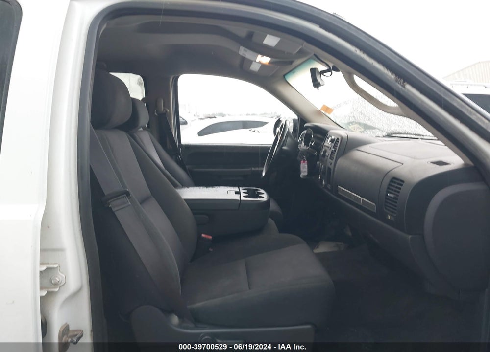 2013 CHEVROLET SILVERADO 1500 LT VIN: 3GCPKSEA6DG335948