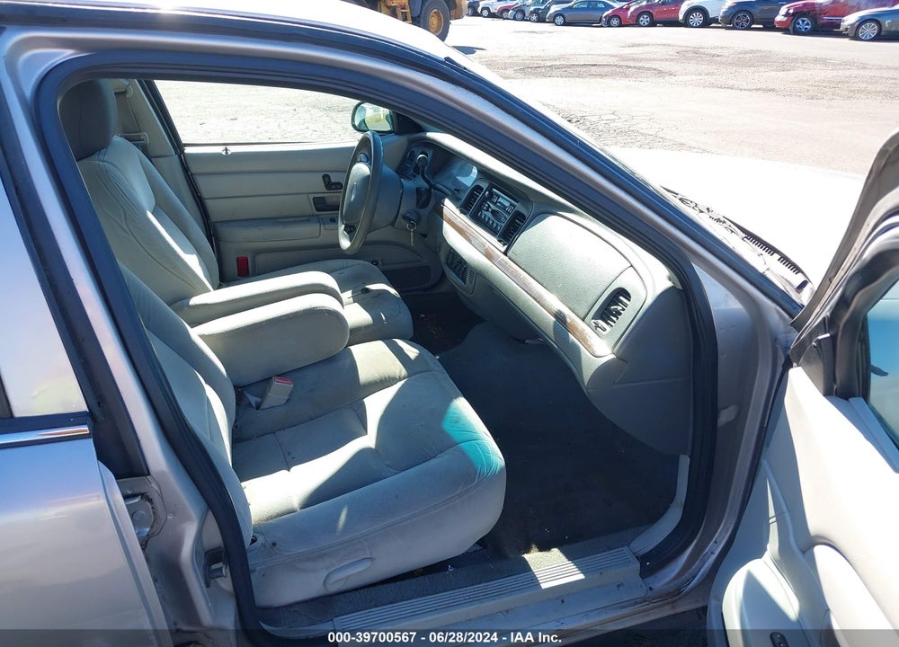 2004 FORD CROWN VICTORIA VIN: 2FAFP73W24X113007