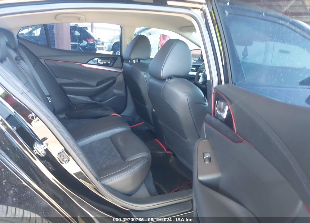 2017 NISSAN MAXIMA 3.5 SR VIN: 1N4AA6AP6HC431183