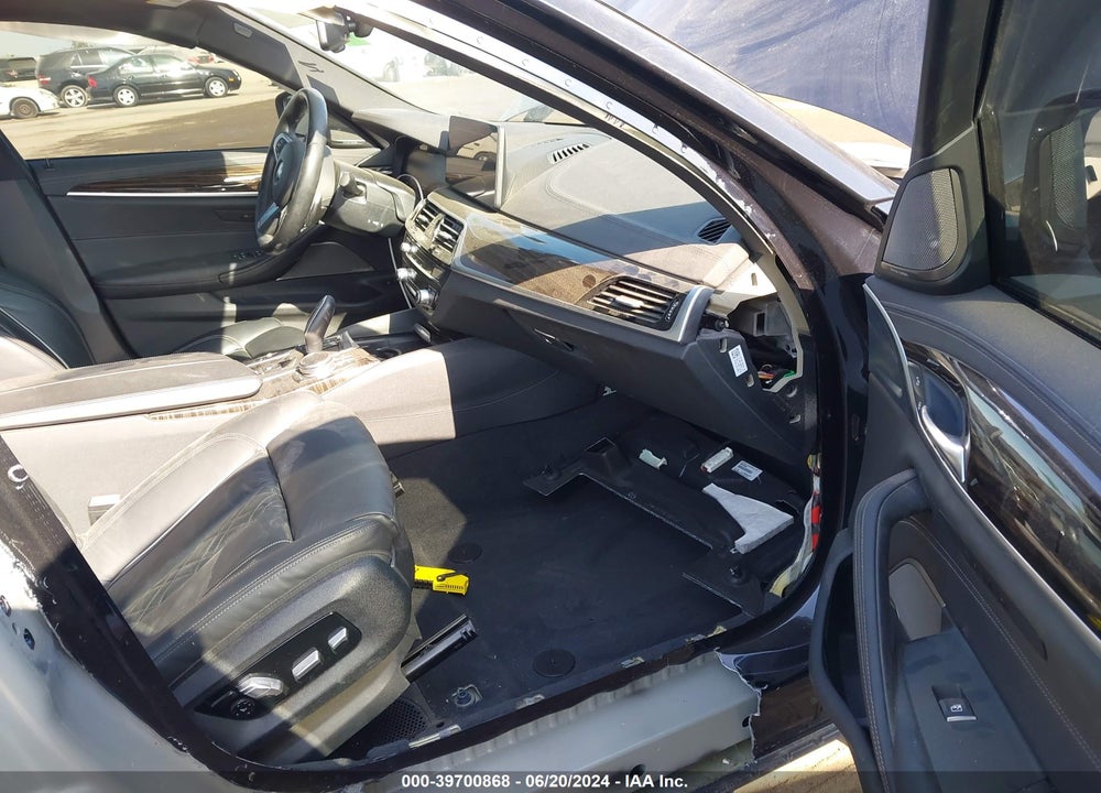 2022 BMW M550 I XDRIVE VIN: WBA13BK04NCJ38681