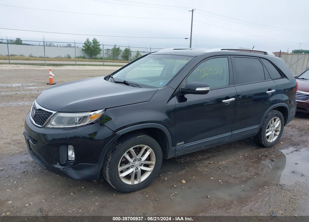 2014 KIA SORENTO LX VIN: 5XYKTCA62EG523414